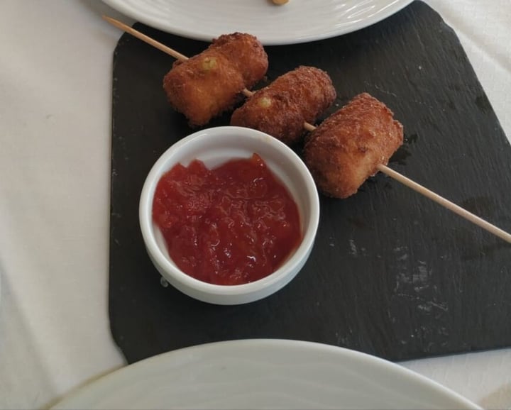 photo of RESTAURANTE XALOC LOUNGE Croquetas shared by @fenix894 on  26 Sep 2019 - review
