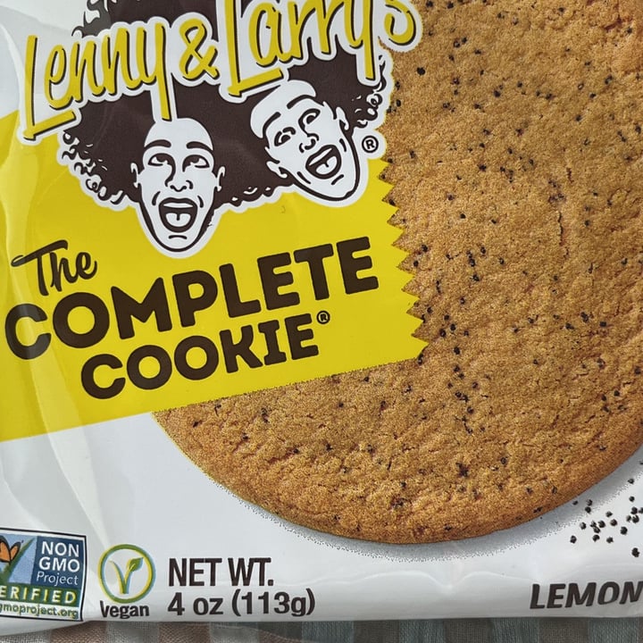 photo of Lenny & Larry’s The Complete Cookie Lemon Poppyseed shared by @tatixjones on  26 Apr 2022 - review
