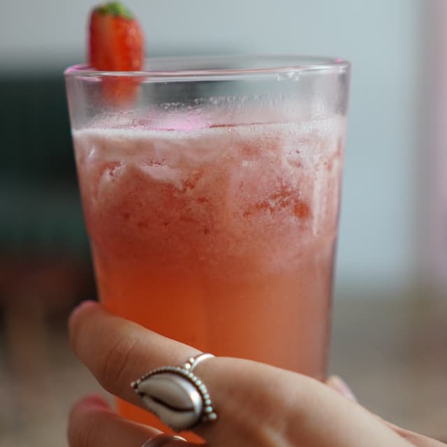 菜肴“Strawberry Lemonade”的照片