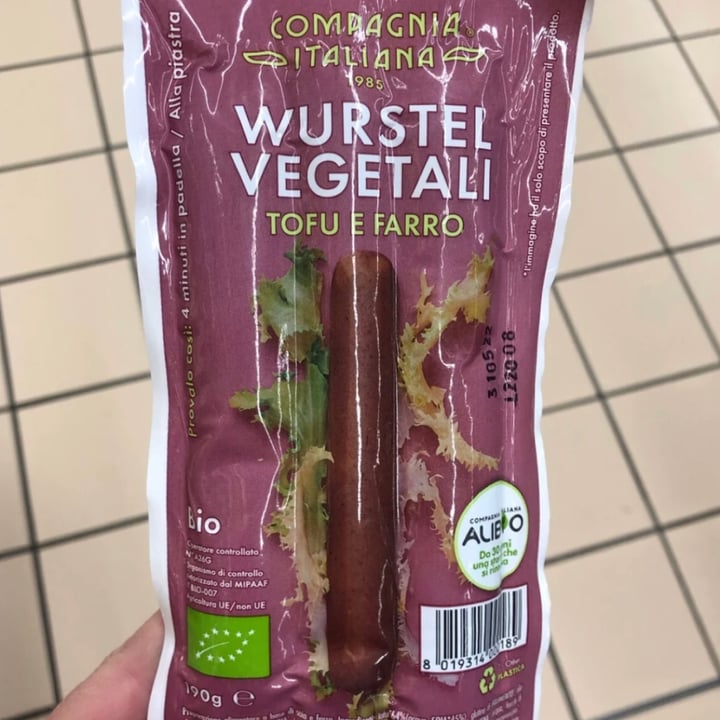 photo of Compagnia Italiana Würstel vegetali tofu e farro shared by @veganleaf on  23 May 2022 - review