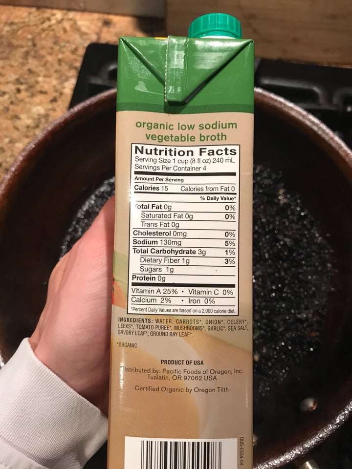 photo of Pacific Foods Organic Vegetable Broth Low Sodium shared by @tryingveganwithmario on  11 Dec 2018 - review