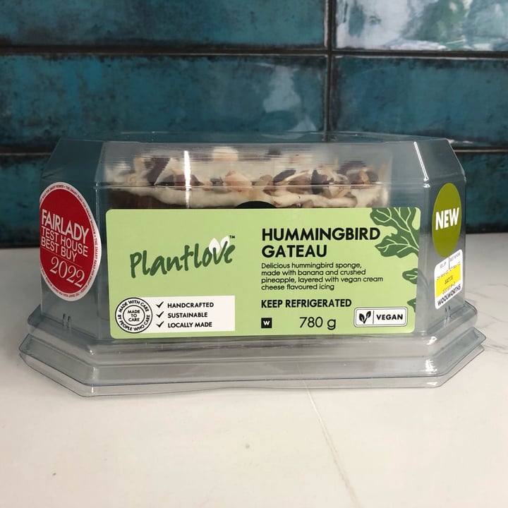 photo of Woolworths Hummingbird Gateau shared by @zsuz on  21 Nov 2022 - review