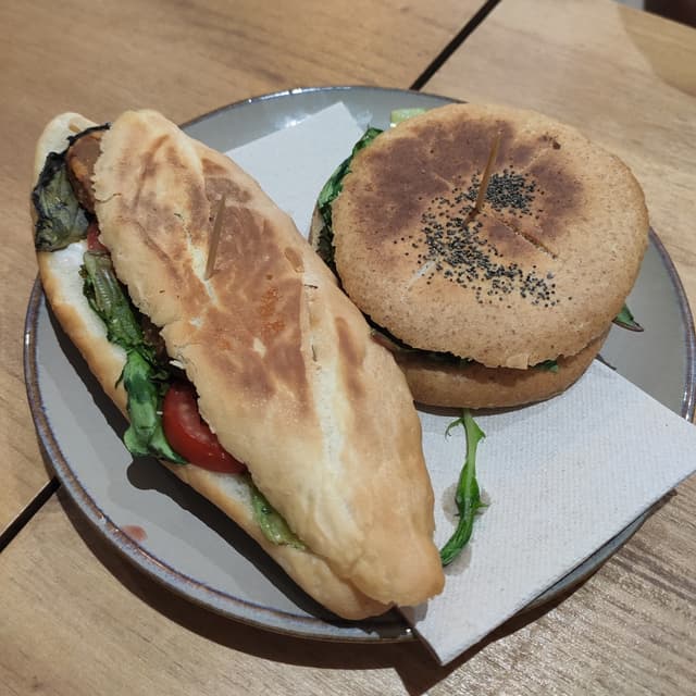 Photo of the dish “Bocadillos salados de chorizo vegano”
