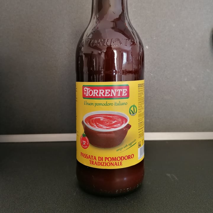 review photo of La Torrente Passata Di Pomodoro Tradizionale shared by @beatriceb on 06 May 2022 - review
