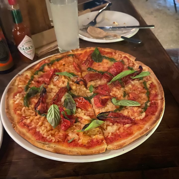 photo of El Tigre y El Toro Pizza Vegana shared by @tamarafregoso on  03 Jun 2021 - review