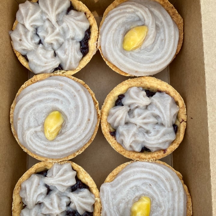photo of Lilac Oak Taro Tart shared by @piggy-egg on  04 Oct 2021 - review