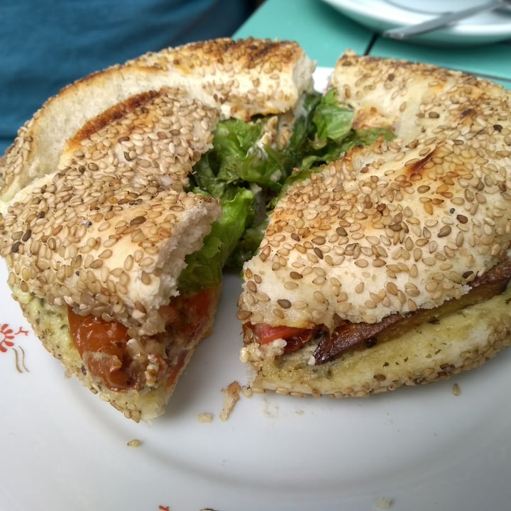 photo of No Milk Today Bagel with Smoked Tofu shared by @felice on  11 Sep 2021 - review