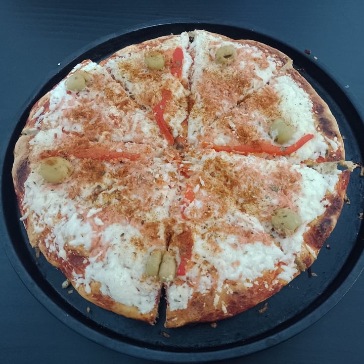 review photo of LA VERA PIZZA VEGANA Pizza De Panceta Vegana shared by @unjorge on 13 Mar 2022 - review