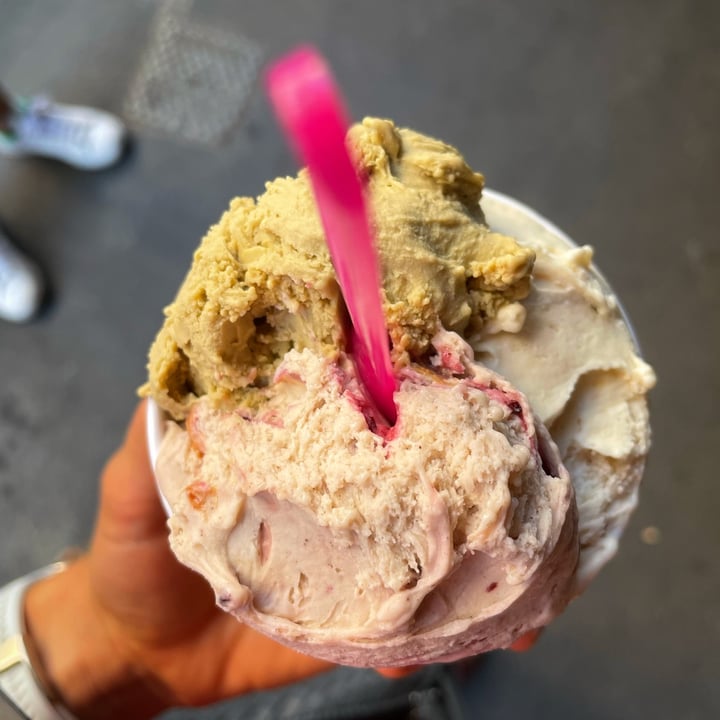 photo of Gelato Giusto Coppetta 3 gusti shared by @pa0lag on  07 Aug 2022 - review