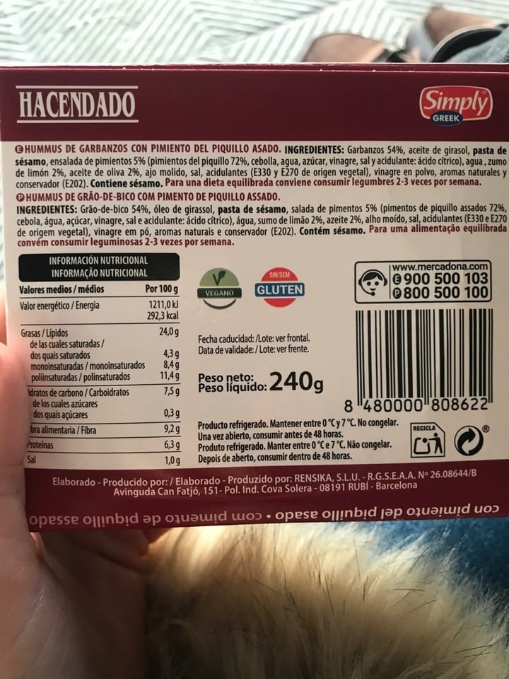 photo of Hacendado Hummus de pimiento de poquito asado shared by @belindacb on  06 Jan 2020 - review