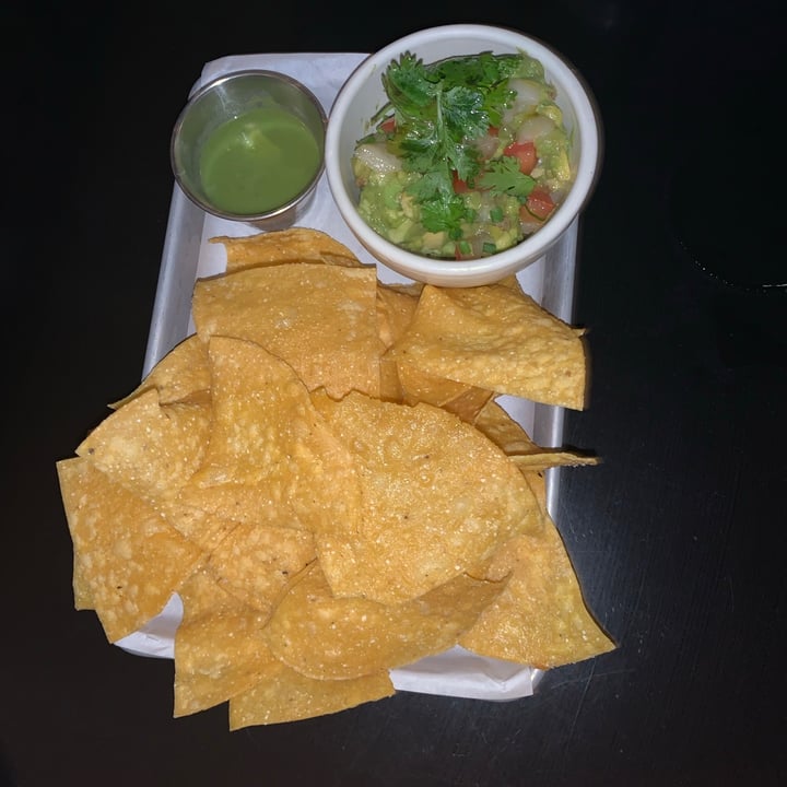 photo of Black Tap Singapore Guac & Chips shared by @rheashankar on  10 Sep 2021 - review