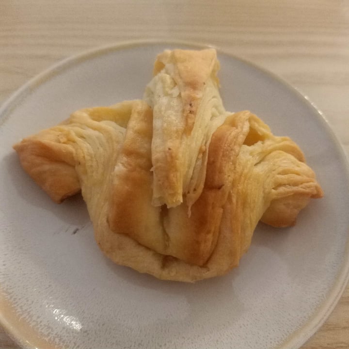 photo of Kiez Vegan Cafe & Bistro Croissant shared by @conjuringwanderlust on  31 Jan 2021 - review