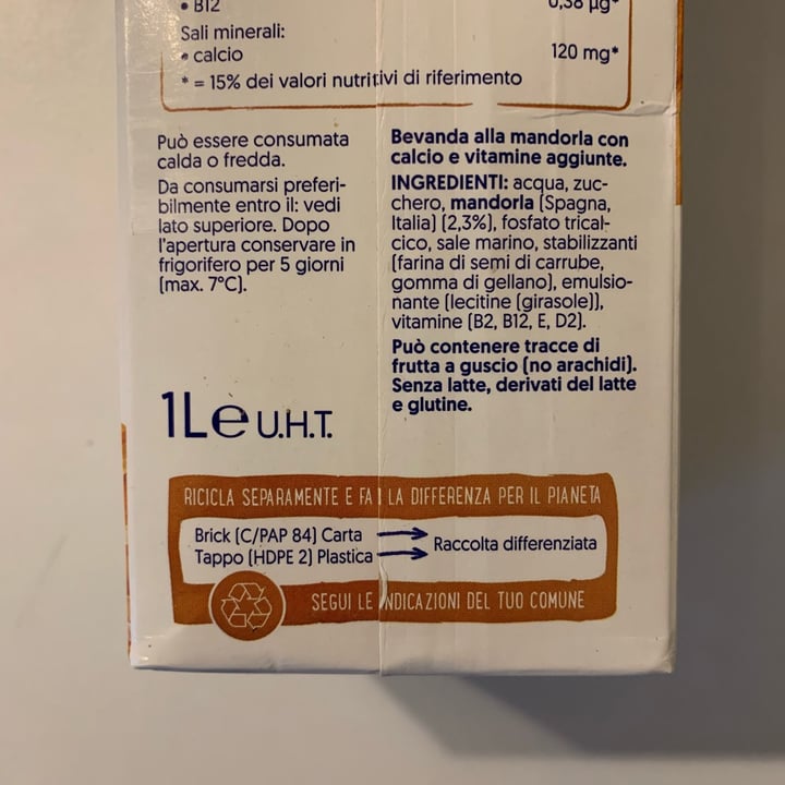 photo of Alpro Bevanda Alla Mandorla shared by @virgola on  02 Nov 2022 - review