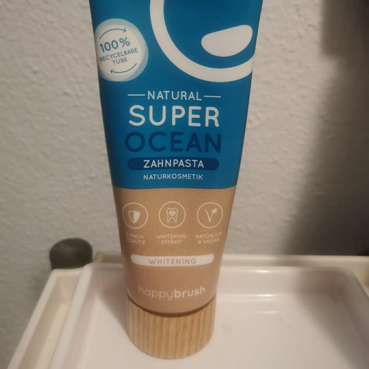 photo of happybrush Super Ocean shared by @ktmoliveira on  10 May 2022 - review