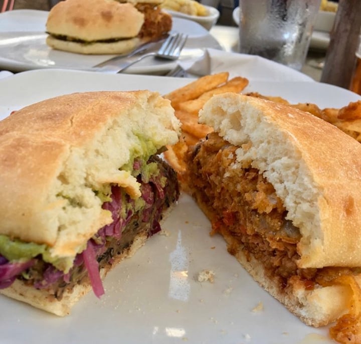 review photo of Otto's Pub and Brewery Southwest Black Bean Burger shared by @andremarquis on 28 Mar 2020 - review