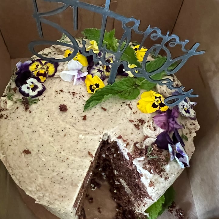 photo of Gallivant Coffee Vegan Birthday cake shared by @suebedo on  14 Jul 2022 - review