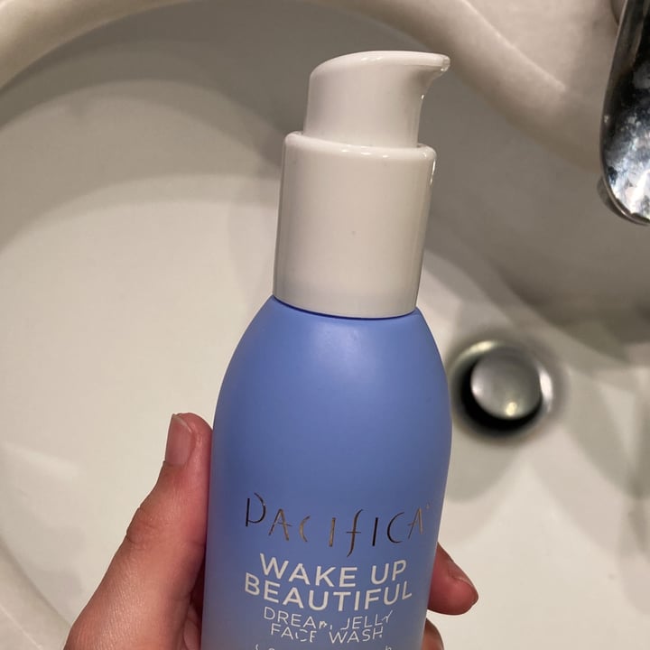 review photo of Pacifica Wake up beautiful dream jelly Face Wash shared by @giuliabalestrino on 13 Apr 2022 - review