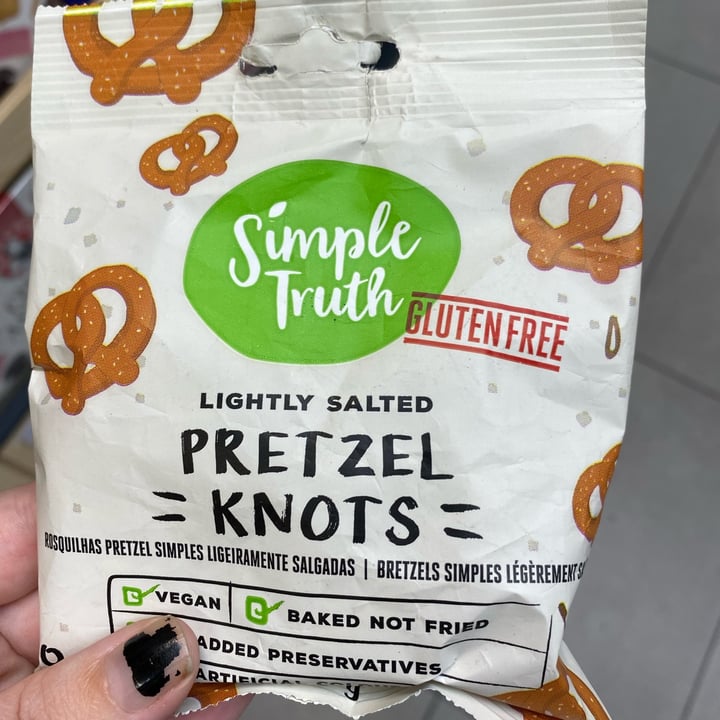 photo of Simple Truth Pretzel Knots shared by @lillywood86 on  30 Sep 2021 - review