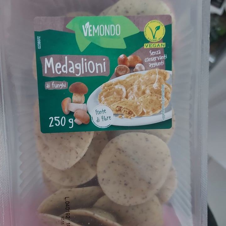 review photo of Vemondo Medaglioni ai funghi shared by @annaimp on 14 Apr 2022 - review