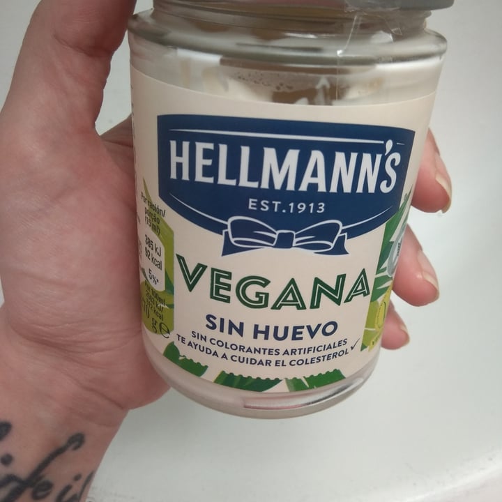 photo of Hellmann’s Hellman’s Vegan Mayonnaise shared by @evaporadax on  12 Aug 2020 - review