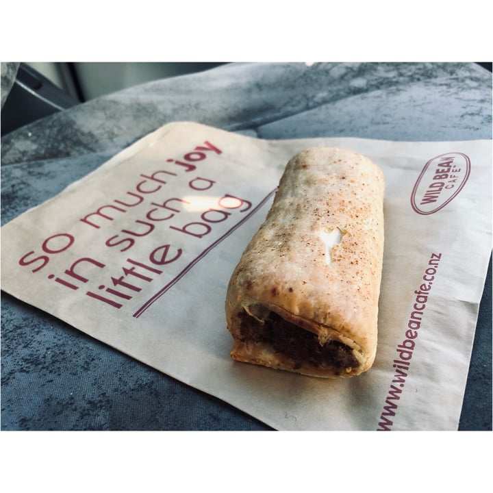 photo of Wild Bean Cafe Vegan sausage roll shared by @rupertpiers on  25 Mar 2021 - review