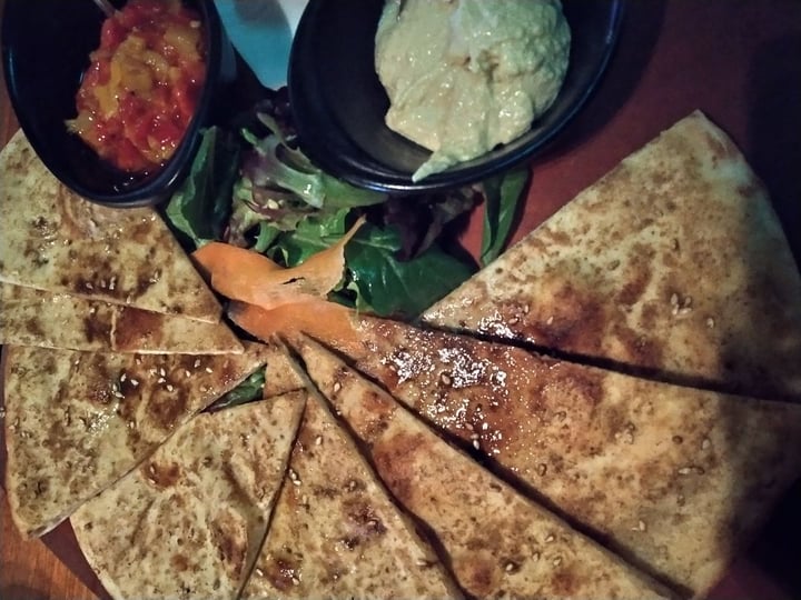 photo of Dallas Cafe & Bar Dukkah-Spiced Grilled Pizza Breads shared by @indaigracia on  25 Jan 2020 - review