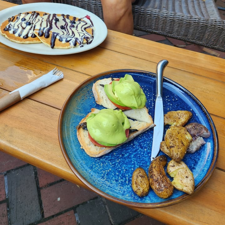 photo of GREEN ZEBRA CAFE, LLC sun benedict shared by @tlmiller727 on  26 Sep 2022 - review