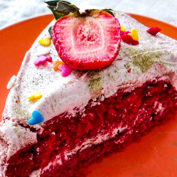 photo of Familia Groen Torta Red Velvet shared by @suesar on  11 Feb 2021 - review