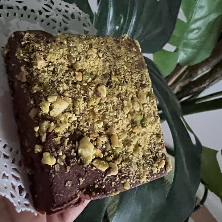 photo of Lilac Oak Very Fudgy Raw Brownie shared by @preethiness on  27 Mar 2022 - review