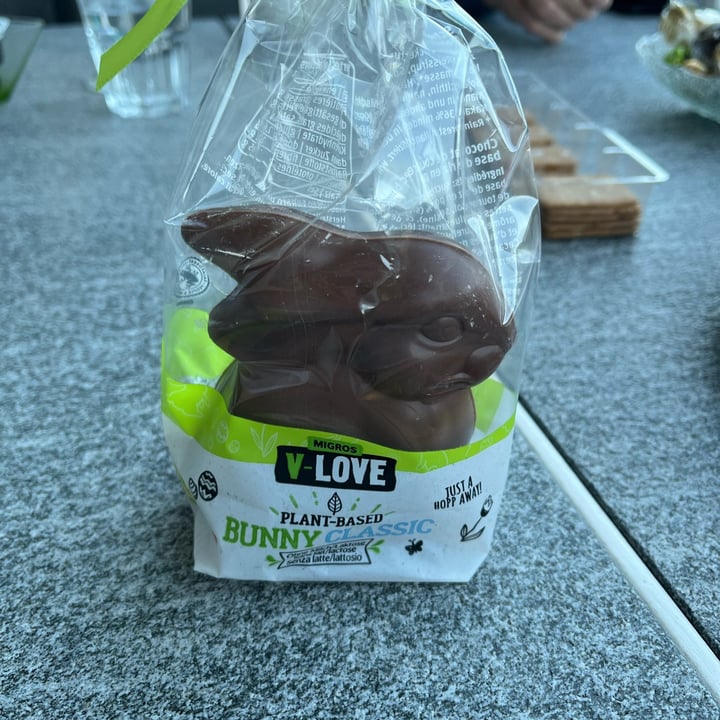 photo of Migros V-Love Bunny Classic Chocolate shared by @svenjaaline on  21 Apr 2022 - review