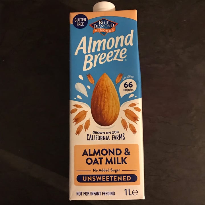 review photo of Blue Diamond Almond Breeze Oat And Almond shared by @amberjade on 03 Jun 2022 - review