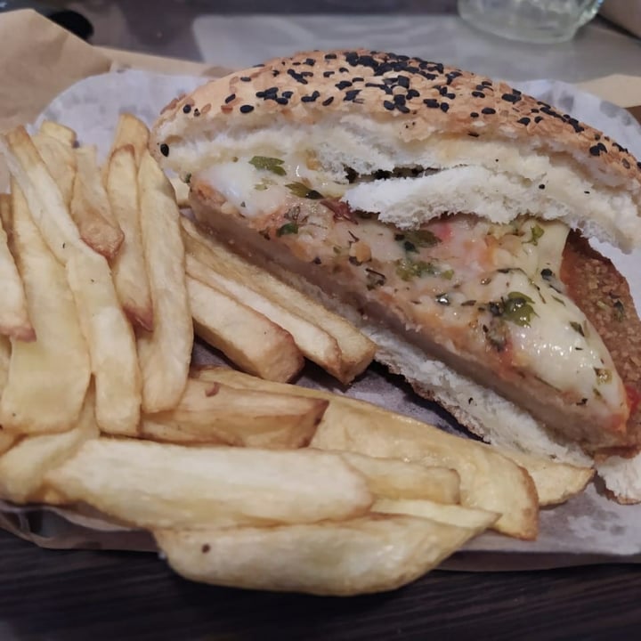 photo of Páprika, Comé Sano Milanesa NAPOLITANA de NO POLLO shared by @tinanucete on  16 Jun 2020 - review
