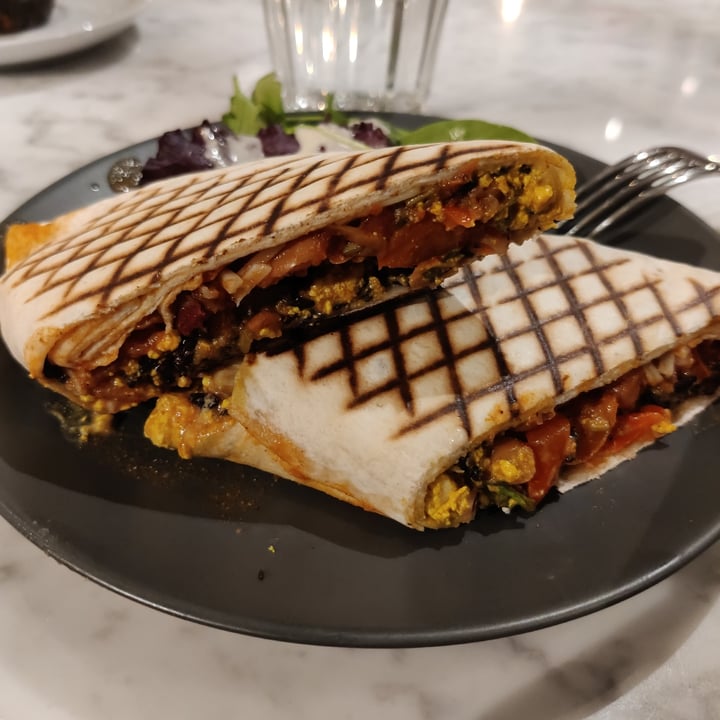 photo of Kafé Plattan All-day breakfast burrito shared by @enkelvegan on  07 Jun 2022 - review