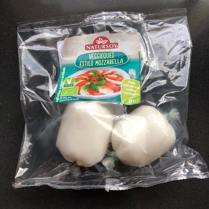 review photo of Natursoy Veggieques Mozzarella shared by @laiavegana on 30 Sep 2021 - review