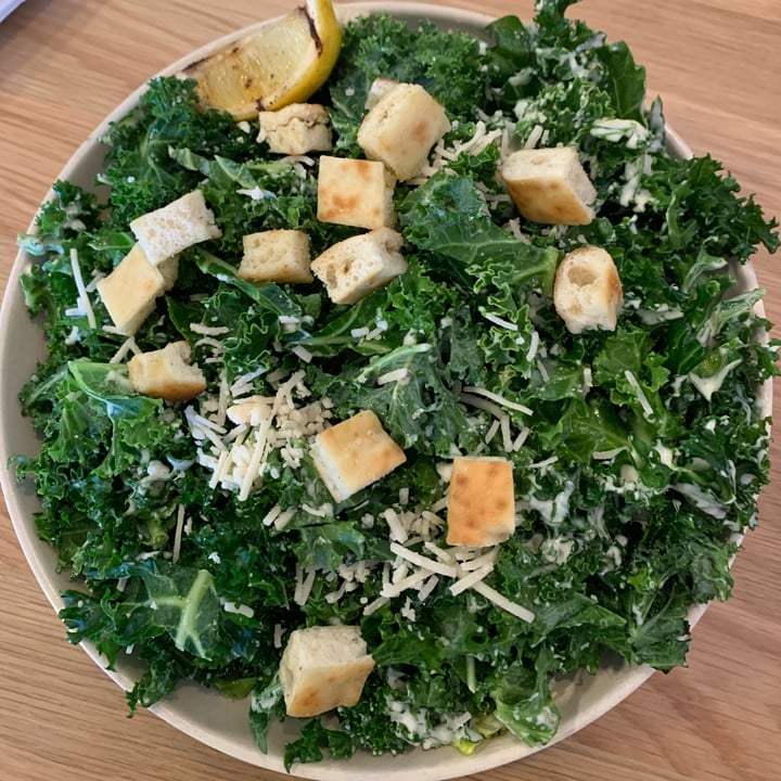 photo of Veggie Grill Savory Kale Caesar Salad shared by @roserose on  19 Jun 2022 - review