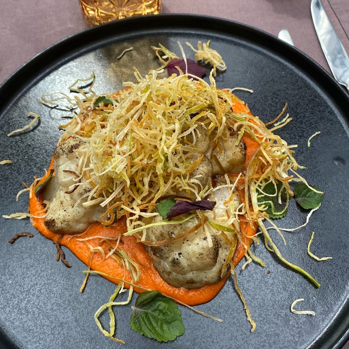 review photo of UMO Restaurant Gaudi Cauliflower shared by @sadnekochan on 02 May 2022 - review