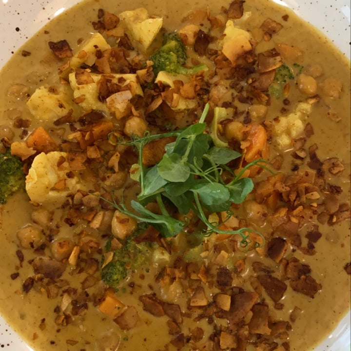 review photo of Juvenate Asian Inspired Peanut & Cashew Coconut Curry shared by @ilizemarais on 28 Nov 2021 - review