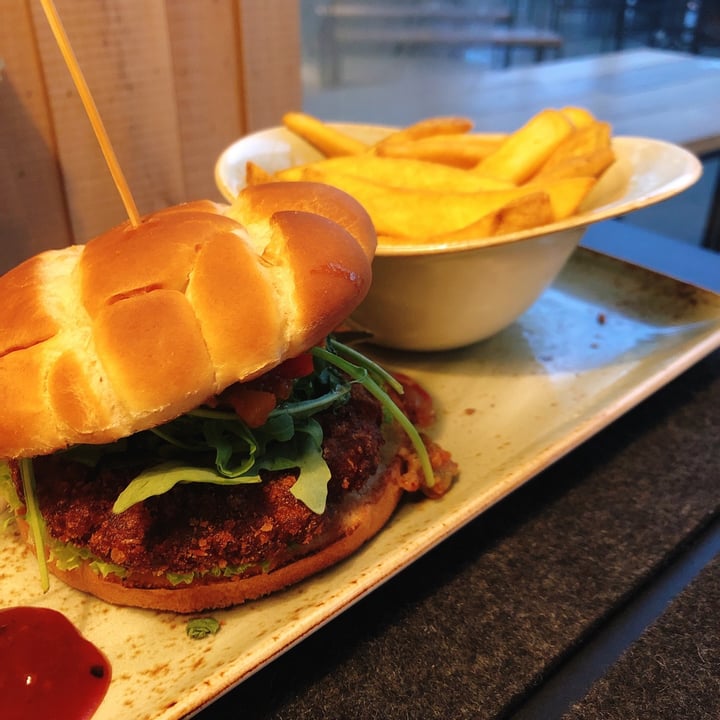 photo of Hans Im Glück German Burgergrill | Singapore VIVO CITY Kutscher - Spicy Patty with grilled vegetable tartare & rocket leaves shared by @dengzhouyan on  24 Mar 2021 - review