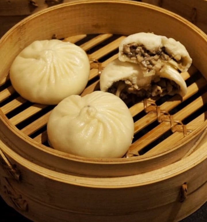 photo of Din Tai Fung Steamed Assorted Mushroom Dumplings Infused with Truffle Oil shared by @vanessaainsley on  19 Apr 2020 - review