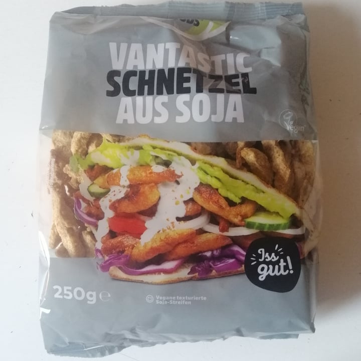 photo of Vantastic Foods Vantastic Schnetzel aus Soja shared by @luiisaperfect on  25 Jul 2022 - review
