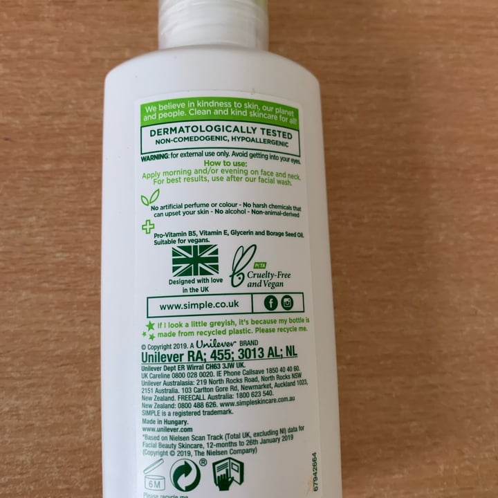 review photo of Simple Hydrating Light Moisturizer shared by @graysue on 24 Oct 2021 - review