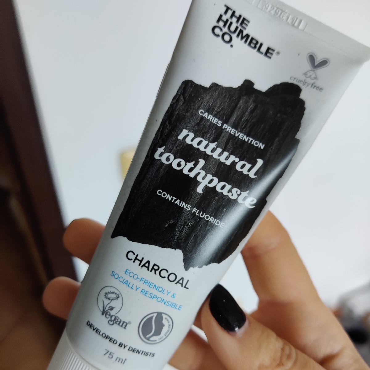 The Humble Co. Natural toothpaste Charcoal Reviews abillion