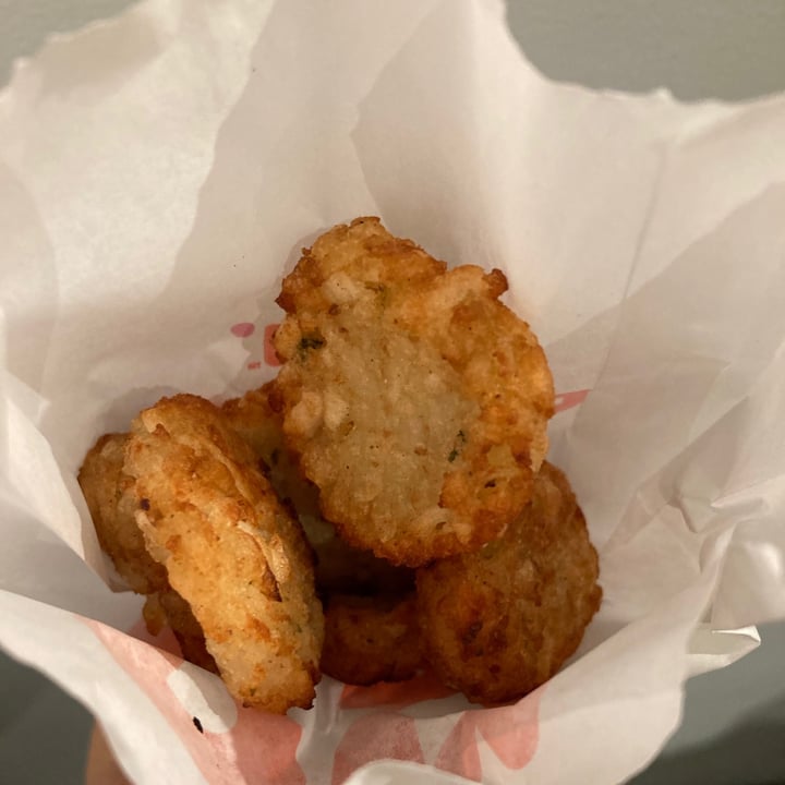 photo of Dunkin' Donuts Hash browns shared by @veganjewelsnyc on  13 Feb 2021 - review