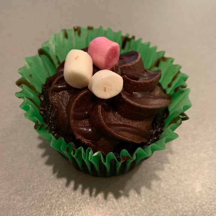 photo of GRO Chocolate Cupcakes shared by @veganosa on  07 Jul 2021 - review