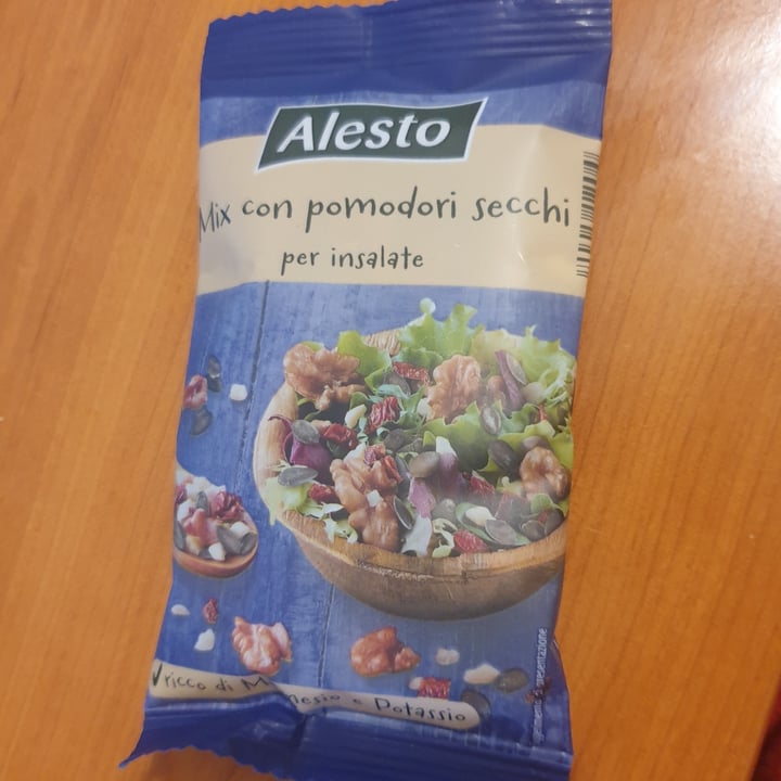 review photo of Alesto Mix con pomodori secchi per insalate shared by @nimuedotcom on 13 Apr 2022 - review