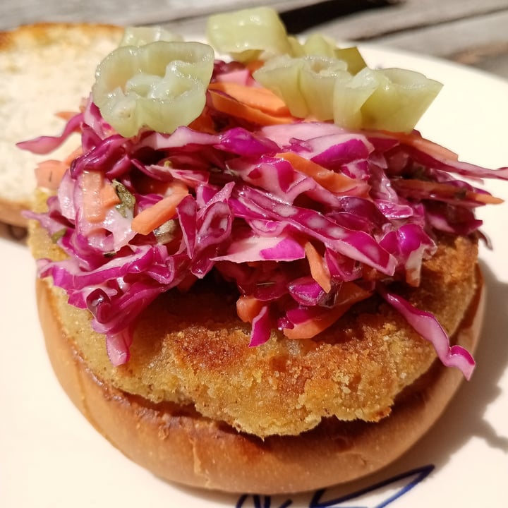 photo of Cordon Green Hamburguesa Crispy con Quinoa shared by @simplyhenna on  12 Sep 2021 - review