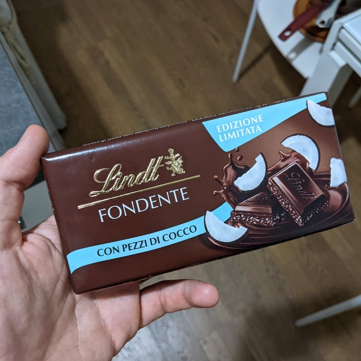 photo of Lindt Cioccolato cocco shared by @emmearn on  20 Jul 2022 - review