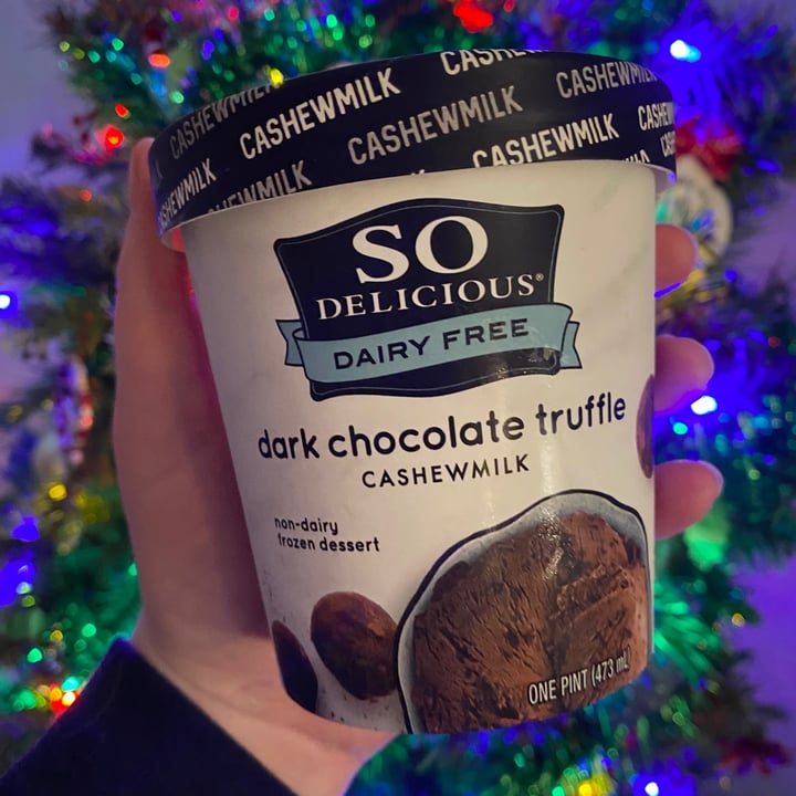 photo of So Delicious Dairy Free Dark Chocolate Truffle Cashewmilk Frozen Dessert shared by @gothyvegan on  30 Nov 2020 - review