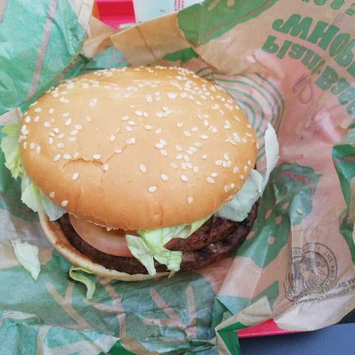 photo of Burger King plant based whooper shared by @helello on  10 May 2022 - review