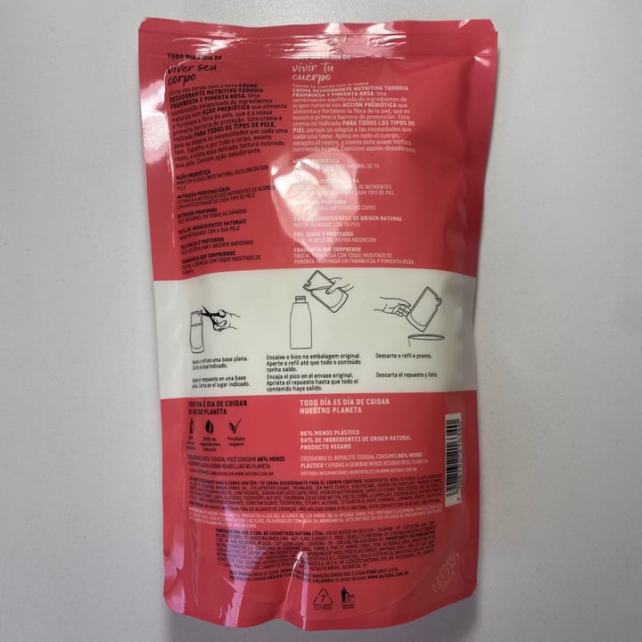 review photo of Natura Crema corporal de frambuesa Y Pimienta Rosa shared by @camivaglica on 20 Jul 2021 - review